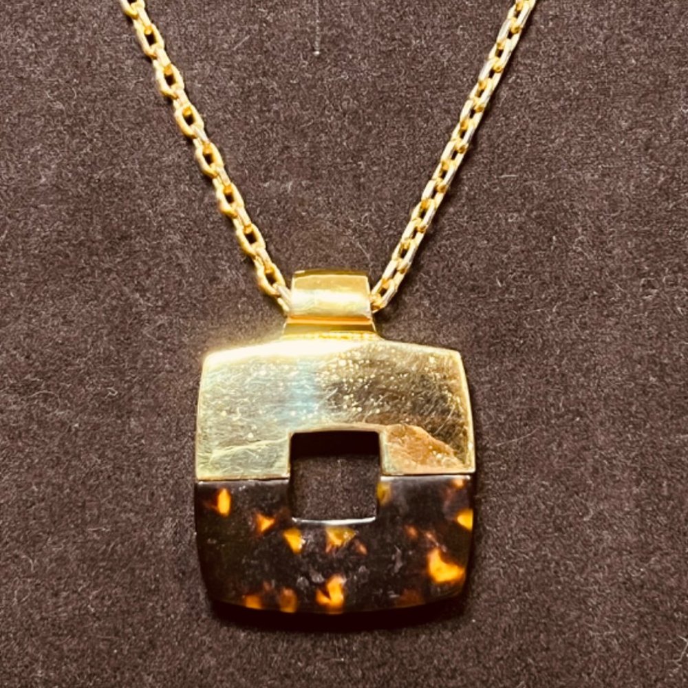 Vintage Napier Gold Tone Necklace With Mock Tortoise Shell Pendant (4127)
